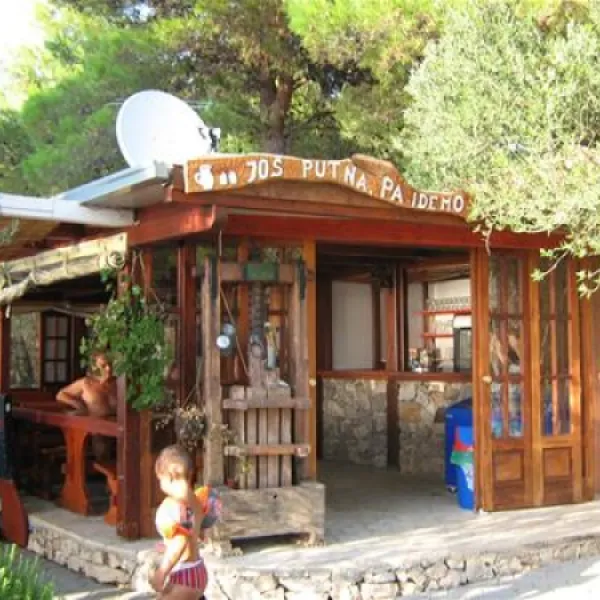 kamp-jasenovo-ibenik-yjkyt