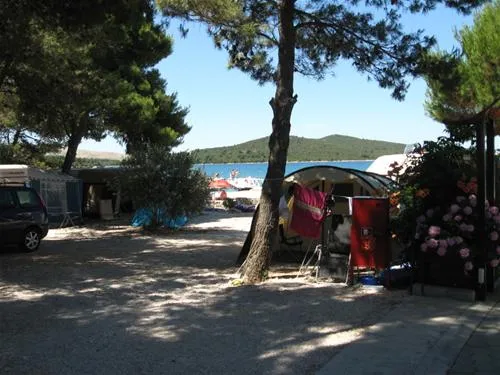 kamp-jasenovo-ibenik-yl5gy