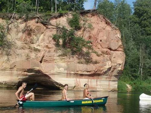 canoe-camping-ligatne-ajsmd