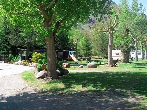 camping-serra-lladorre-4l36t