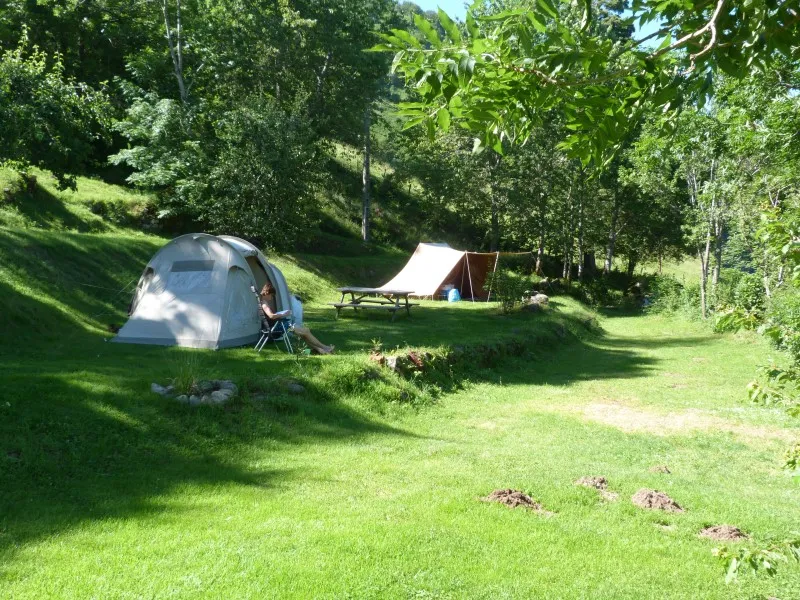 camping-le-clou-thiezac-810sj