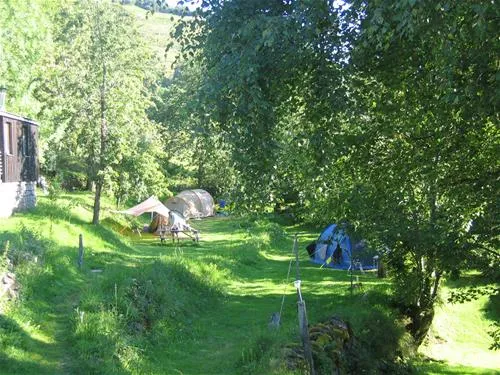 camping-le-clou-thiezac-baxgj