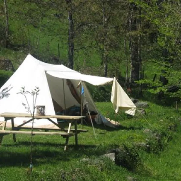 camping-le-clou-thiezac-hbp87