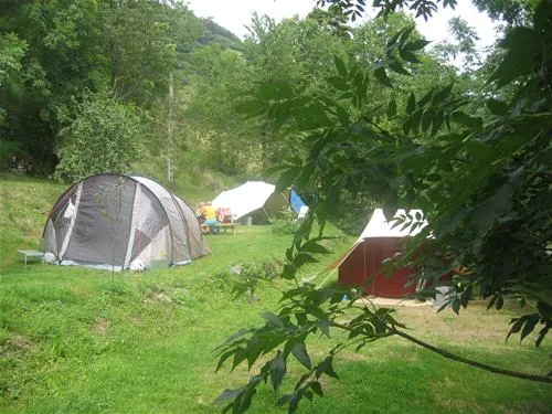 camping-le-clou-thiezac-iqqgu