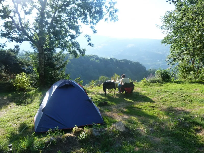 camping-le-clou-thiezac-qltrr