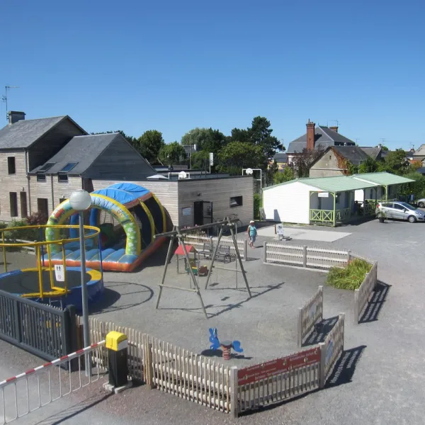 sous-les-pommiers-beauvoir-fugmu