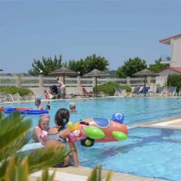 campsite-ionion-beach-glifa-azxqo