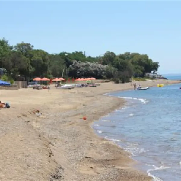 campsite-ionion-beach-glifa-e6c0k