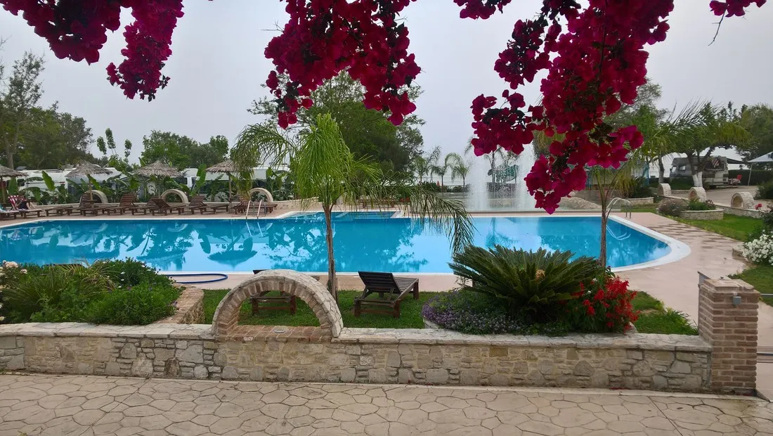campsite-ionion-beach-glifa-erjcz