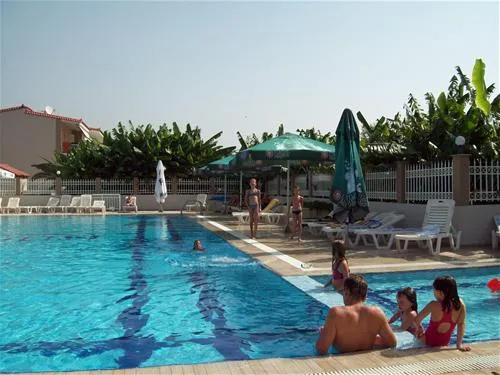 campsite-ionion-beach-glifa-jolgs