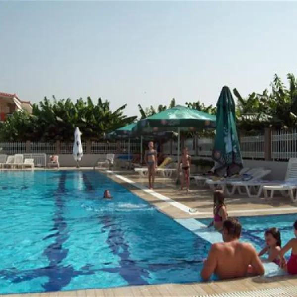 campsite-ionion-beach-glifa-jolgs