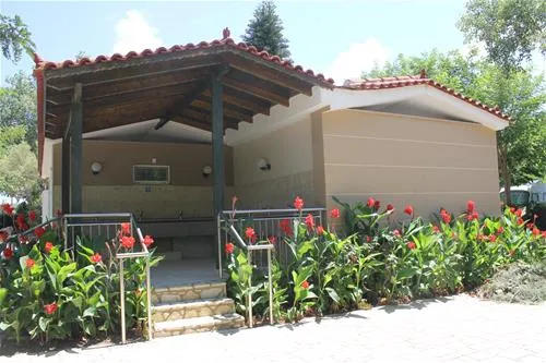 campsite-ionion-beach-glifa-n2kpf