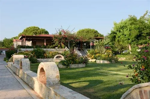 campsite-ionion-beach-glifa-toiwq