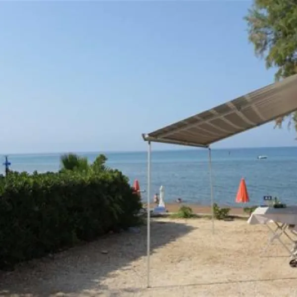 campsite-ionion-beach-glifa-vzcfq