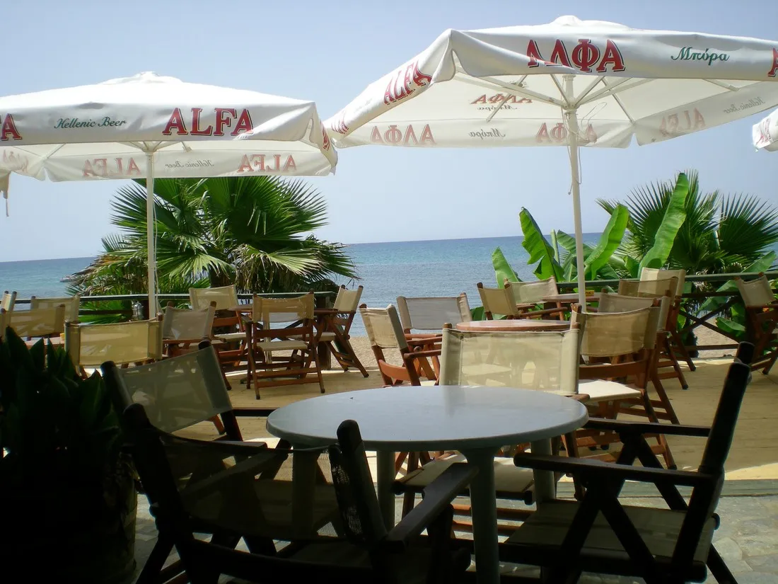 campsite-ionion-beach-glifa-wjqj9