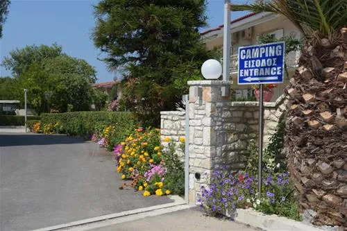 campsite-ionion-beach-glifa-xyfgl
