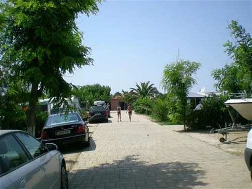 campsite-ionion-beach-glifa-ybyhn