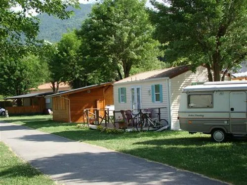 camping-municipal-le-bois-de-boulogne-les-cabannes-1hge0