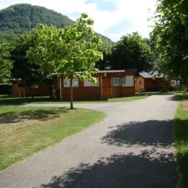 camping-municipal-le-bois-de-boulogne-les-cabannes-ardhf