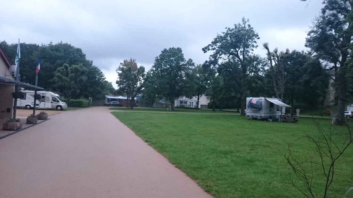 camping-les-grves-hautevienne-uzwvh