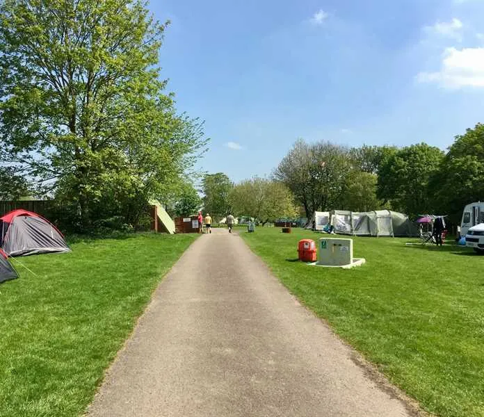 sleningford-watermill-caravan-camping-ripon-yn9x0
