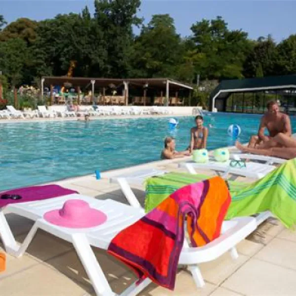 yelloh-village-parc-de-montsabert-coutures-l70zt