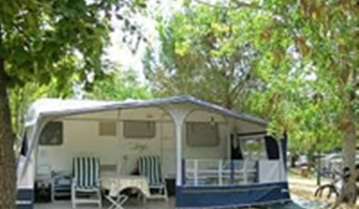 camping-castell-park-palams-pcrhd