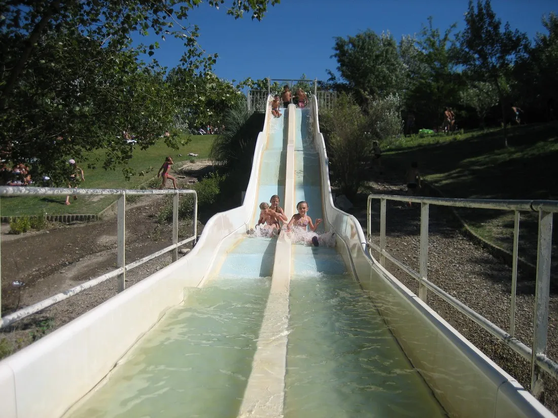 domaine-des-iscles-la-roque-dantheron-kqzzz