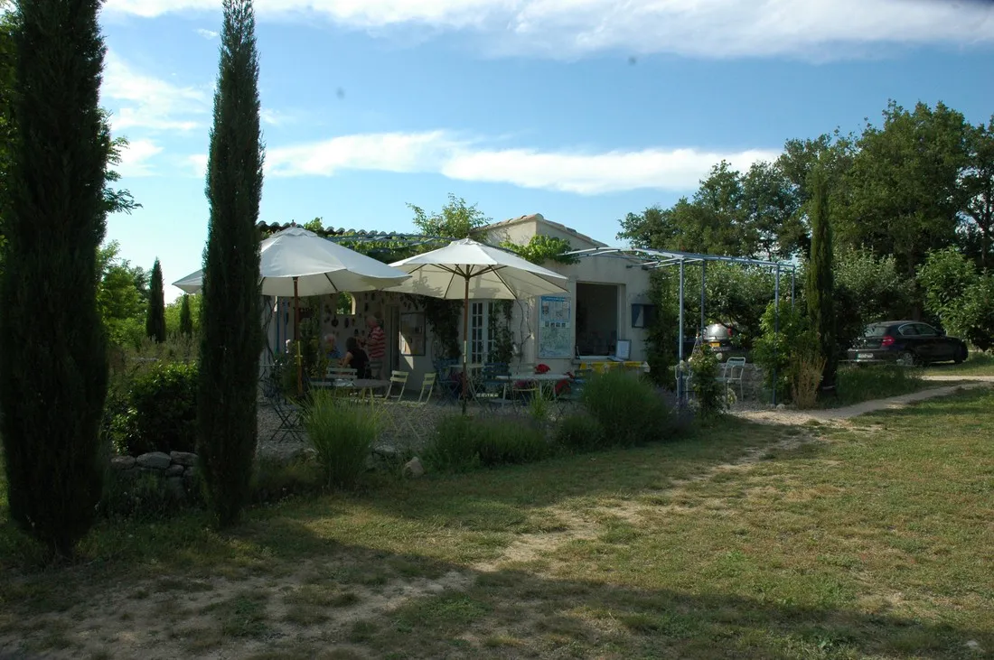 les-joncquiers-st-martin-de-castillon-hqe6y