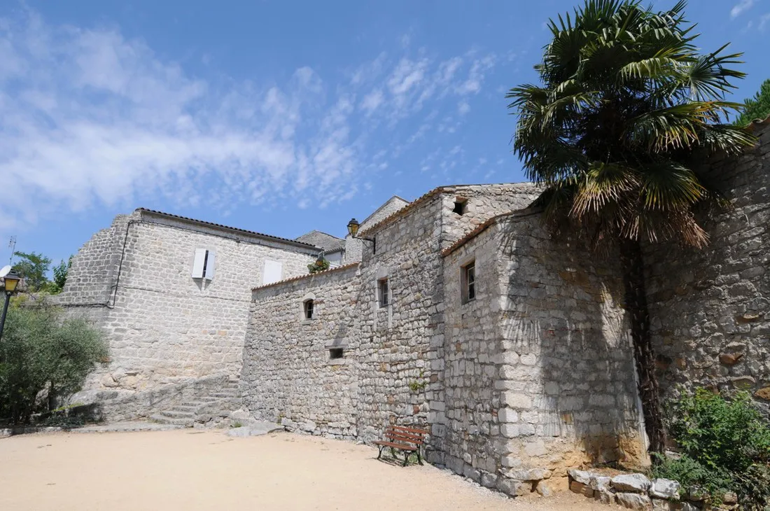 laborie-pradons-ardeche-di5nv