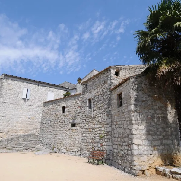 laborie-pradons-ardeche-di5nv