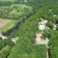 le-vezere-perigord-tursac-dordogne-jk1id
