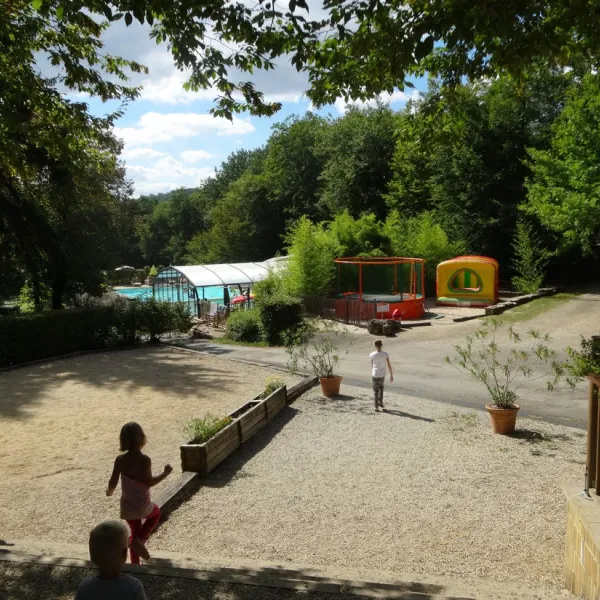 le-vezere-perigord-tursac-dordogne-k2cjx