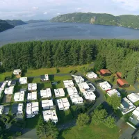 Kvavik Camping A/s