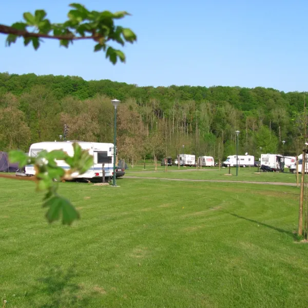 camping-eauzone-hotton-if4fa