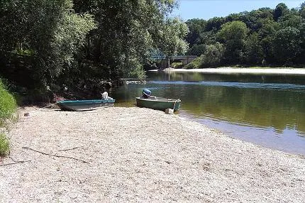 camping-les-bords-du-doubs-jura-b6szt