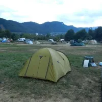 vampire-camping-bran-bran-njt5w