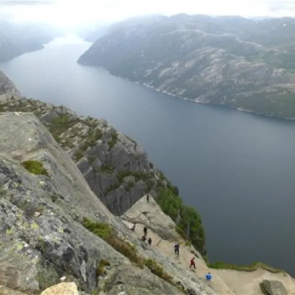 camping-preikestolen-jorpeland-yirbw