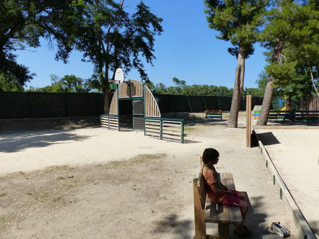 camping-le-bosquet-canet-plage-xzmlo