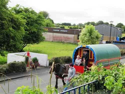 carra-caravan-and-camping-park-belcarracastlebar-mwchv