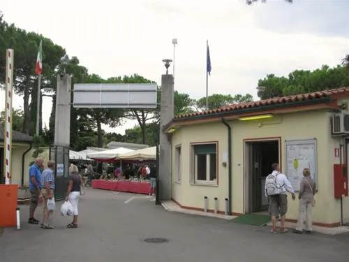 campeggio-amici-di-lazise-lazise-sul-garda-lkqnn