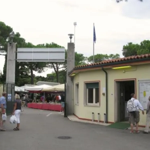 campeggio-amici-di-lazise-lazise-sul-garda-lkqnn