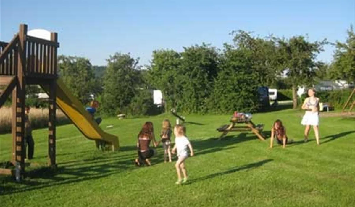 camping-bergesruh-eckental-illhof-nrvhb