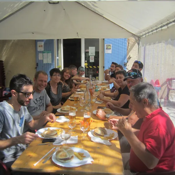 camping-les-chnes-ardche-mntvz