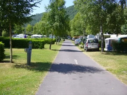 camping-municipal-les-bateaux-revin-ahdw3