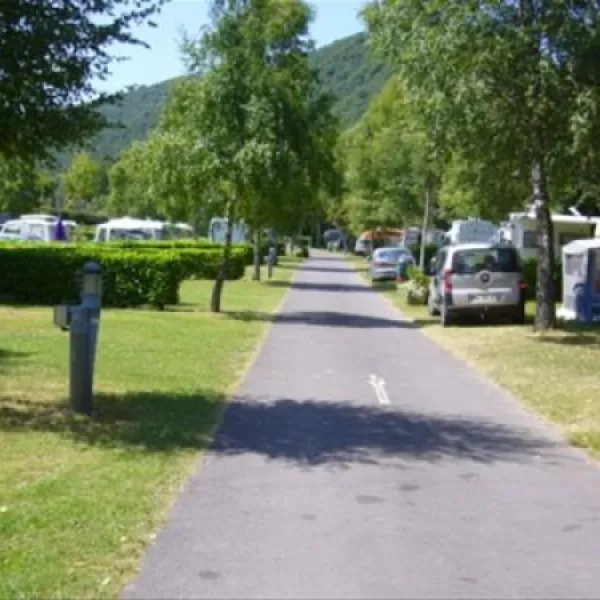 camping-municipal-les-bateaux-revin-ahdw3