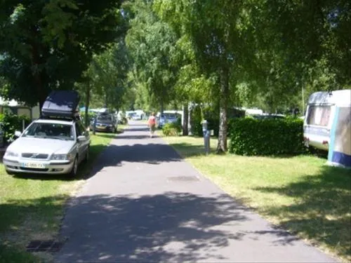camping-municipal-les-bateaux-revin-mpx6d