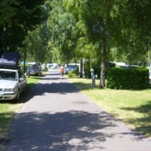 camping-municipal-les-bateaux-revin-mpx6d