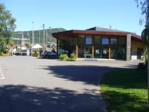 camping-municipal-les-bateaux-revin-qsytq