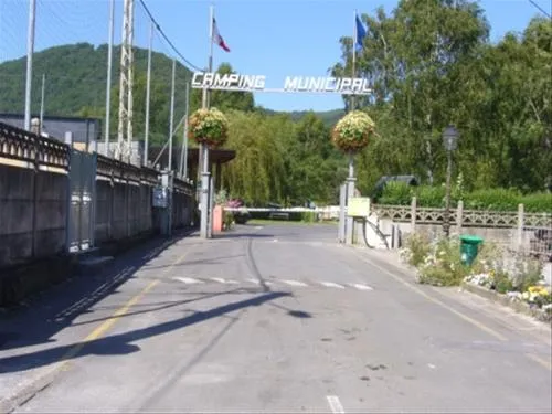 camping-municipal-les-bateaux-revin-tyrrv